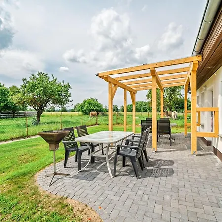 Holiday home Ferienhaus-alt-gaarz Larz