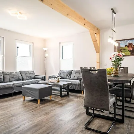 Ferienhaus-alt-gaarz Holiday home Larz