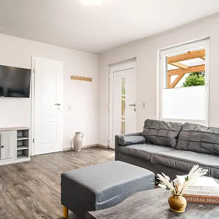Ferienhaus-alt-gaarz * Lärz